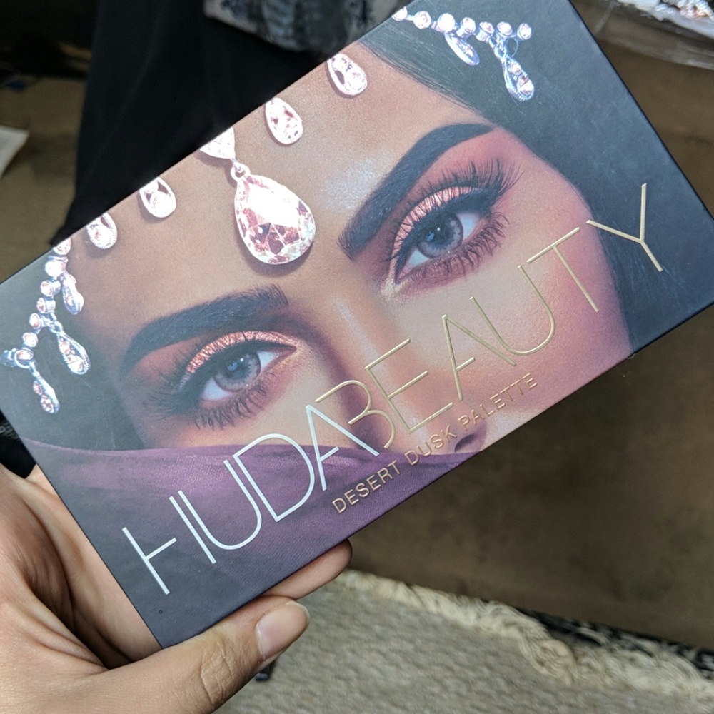 Huda Beauty Desert Dusk Palette!